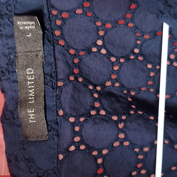 Navy blue woman's button-down blouse Large - Picture 2 of 3